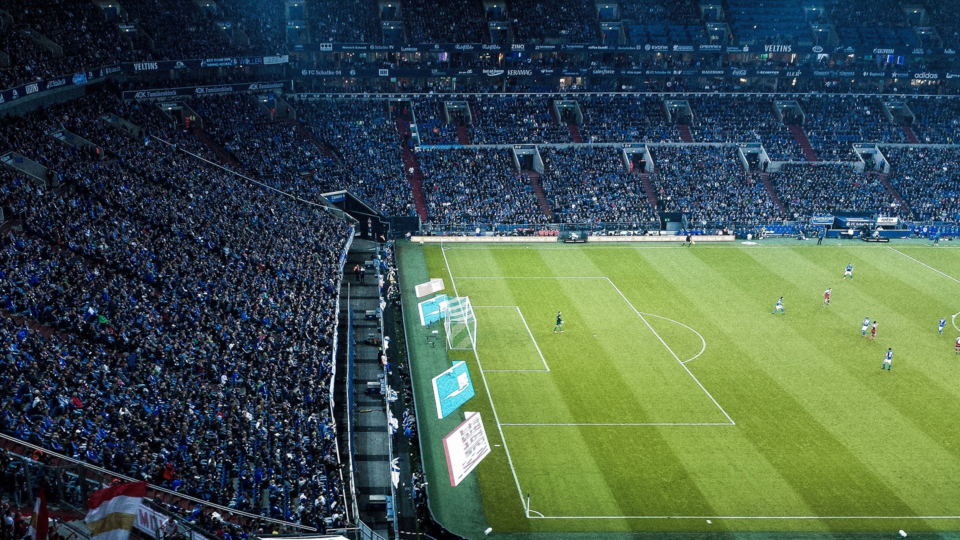 开云电竞官网入口-东亚杯国足夺冠 球迷情绪达到顶点，东亚杯男足比赛时间