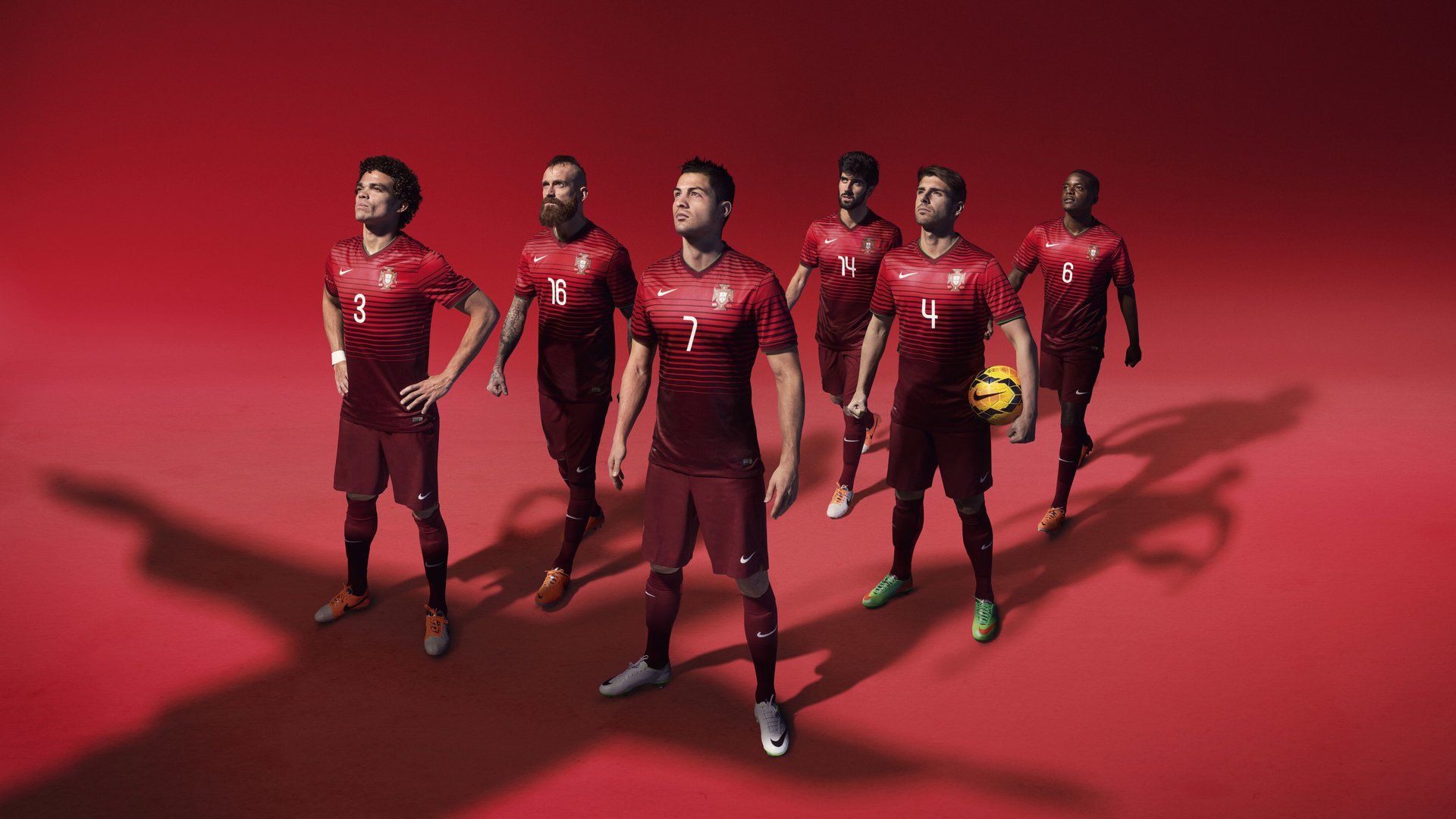 拜仁慕尼黑再度领跑德甲，争夺多项头衔